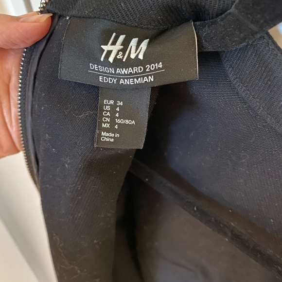 Black zip up top HM collab with Eddy Anemian - Picture 3 of 3